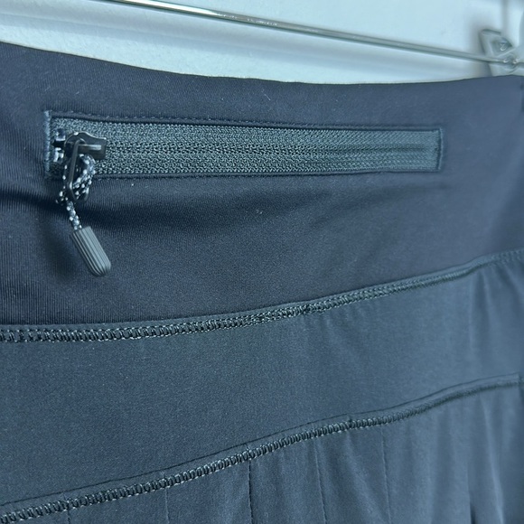 Lululemon Circuit Breaker Skirt Black Sz 4 - Picture 12 of 16